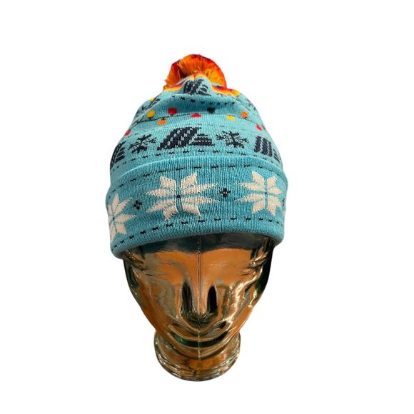 NWOT Aldi Gear Winter Knit Hat Pom Pom Snowflake Xmas Lights Blue One Size - Picture 1 of 2